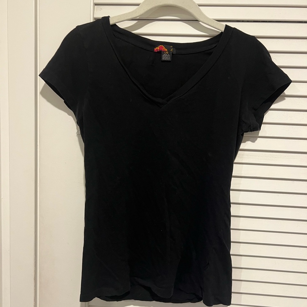 Forever 21 Black Fitted Cap Sleeve Tee